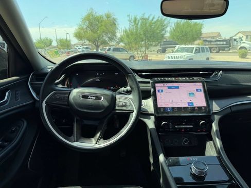 Used 2021 Jeep Grand Cherokee L Limited RWD image 17