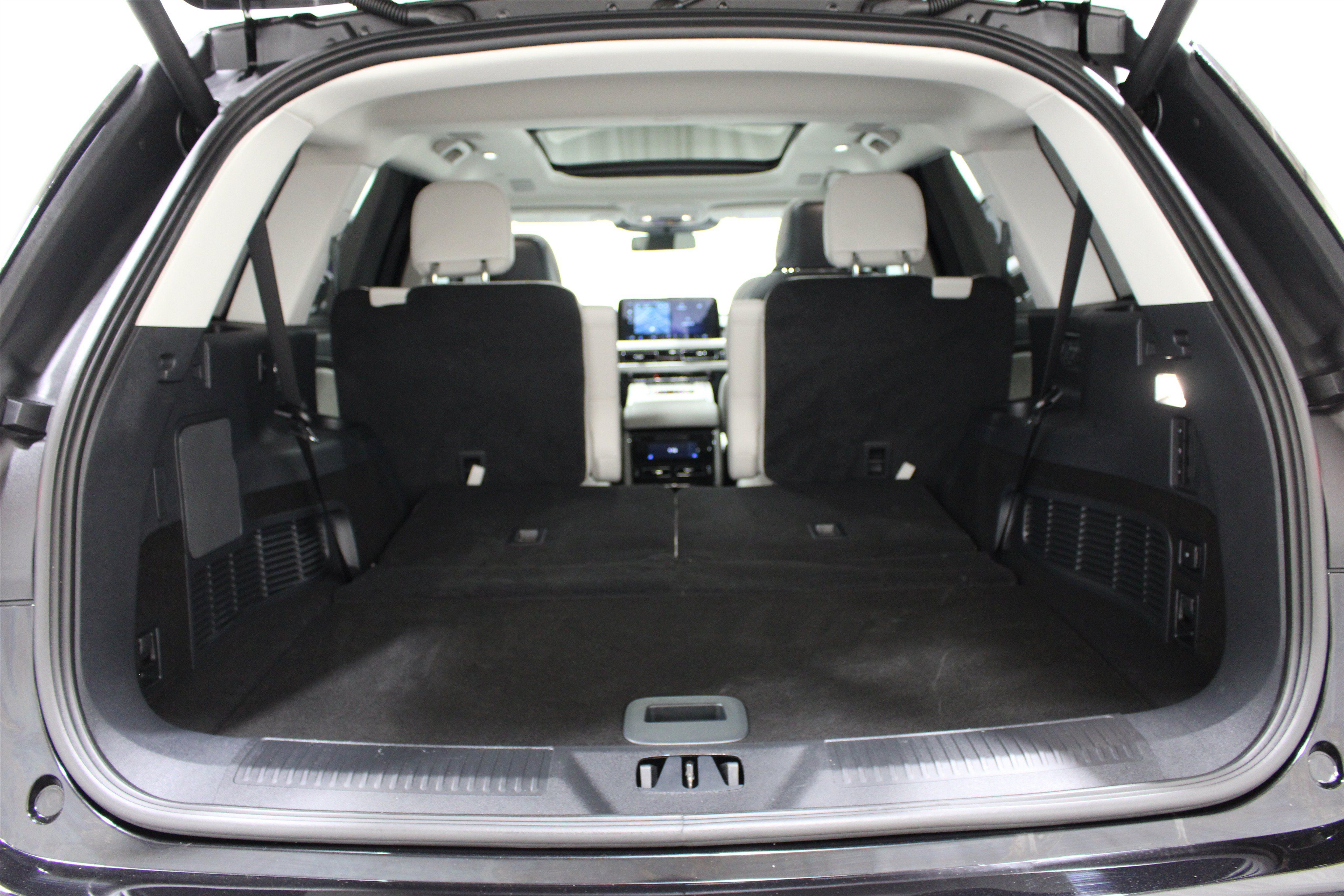 Certified 2026 Lincoln Aviator Reserve AWD/4WD image 25