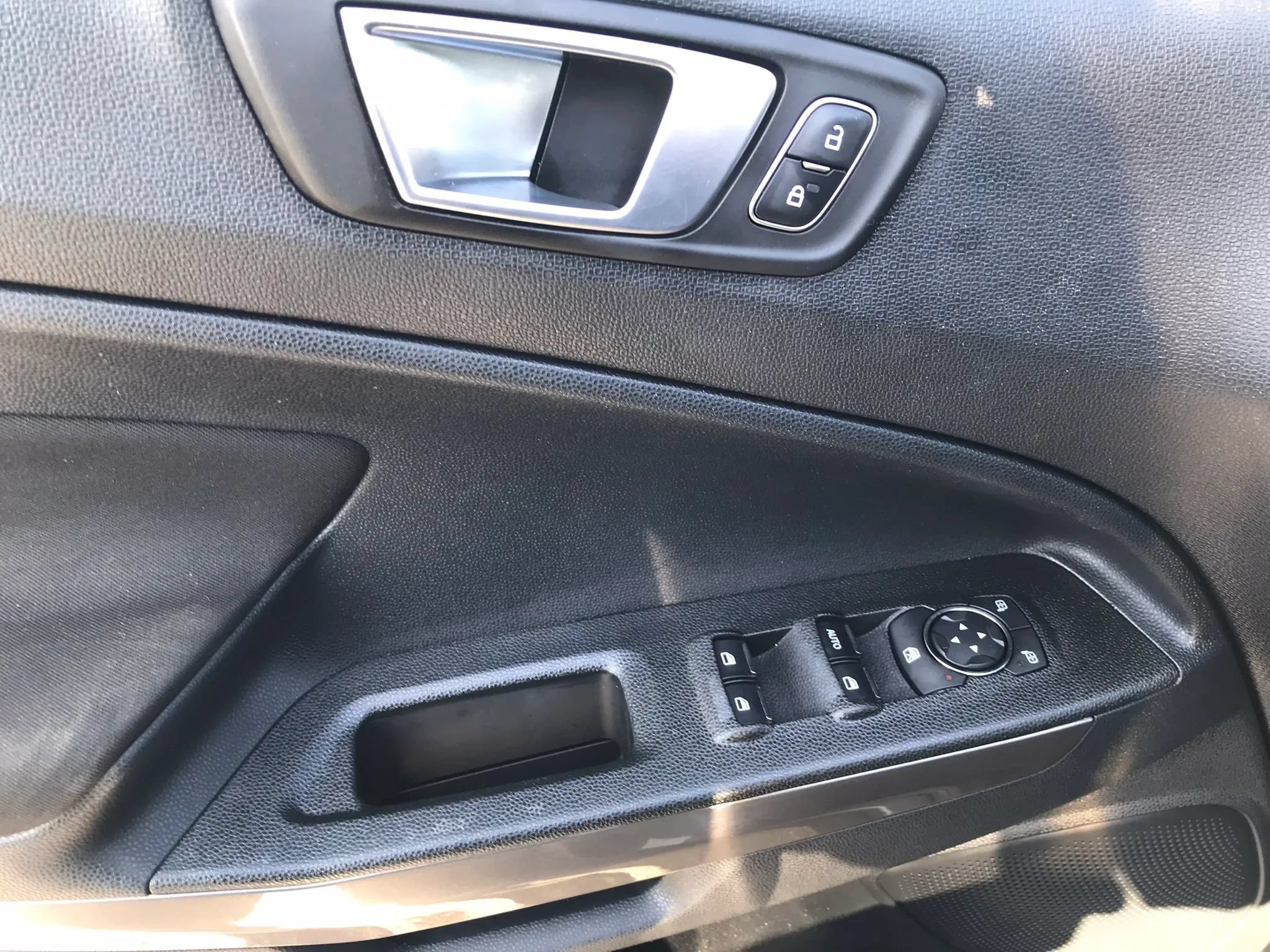 Used 2019 Ford EcoSport SE FWD image 11