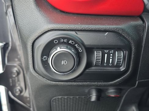 Used 2018 Jeep Wrangler Unlimited Rubicon image 22