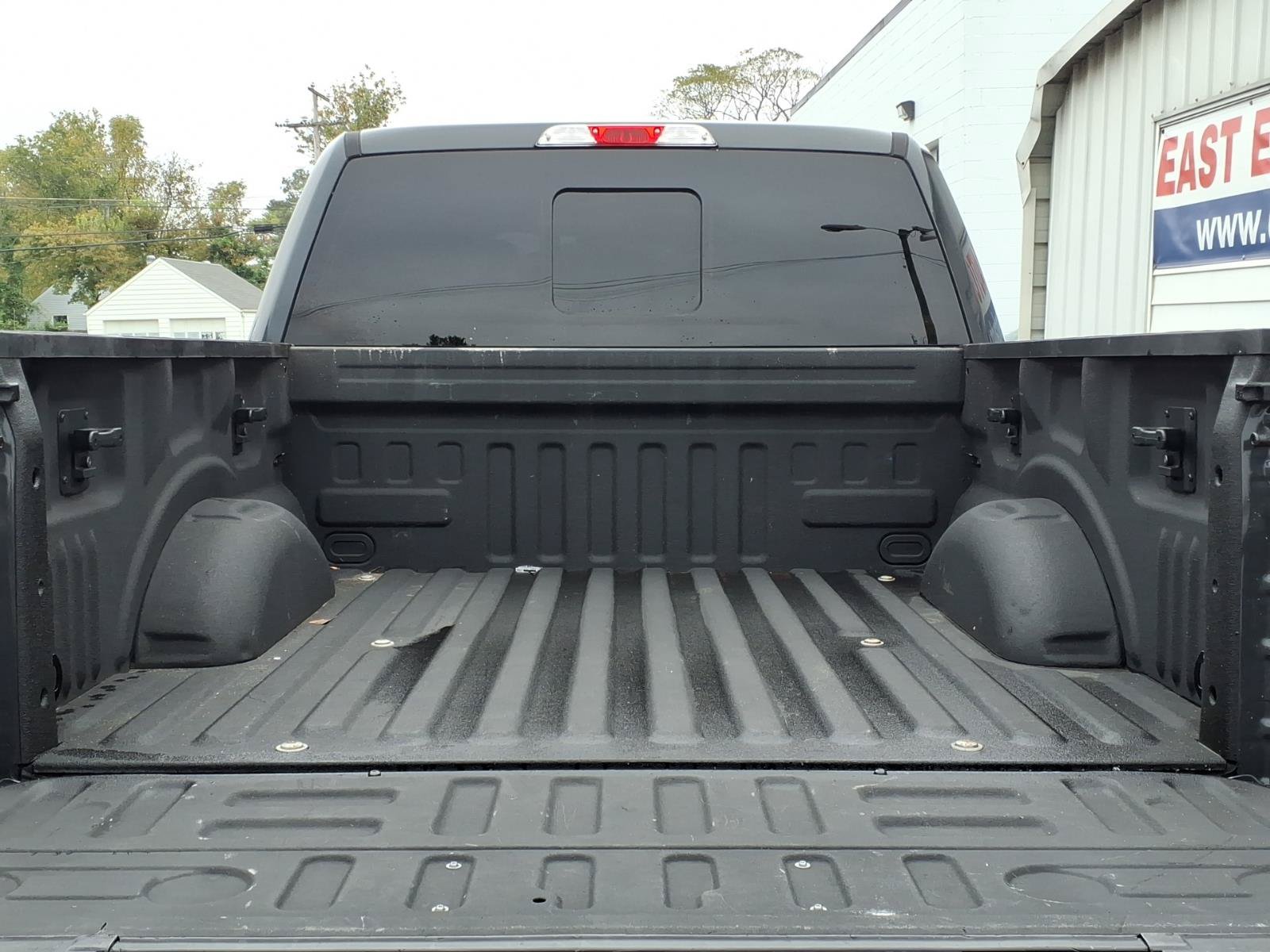 Used 2016 Ford F150 XLT w/ Equipment Group 302A Luxury AWD/4WD image 5