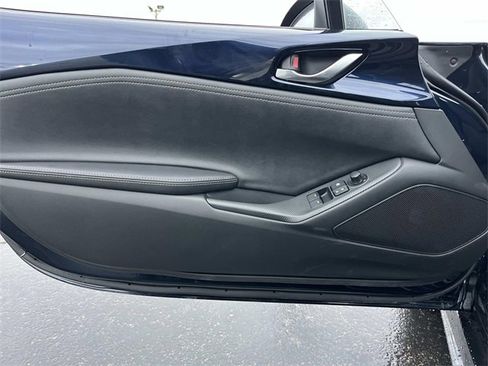 Used 2025 MAZDA MX-5 Miata RF Club image 17