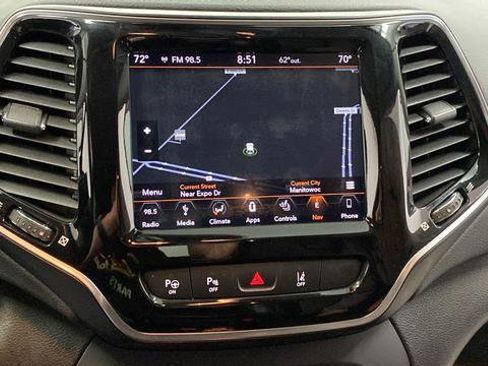 Used 2019 Jeep Cherokee Limited w/ Technology Group AWD/4WD image 14