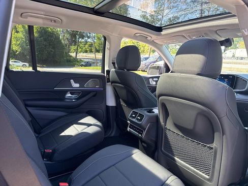 New 2026 Mercedes-Benz GLS 450 4MATIC image 31