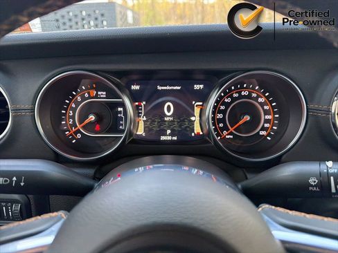 Certified 2022 Jeep Gladiator Overland AWD/4WD image 48