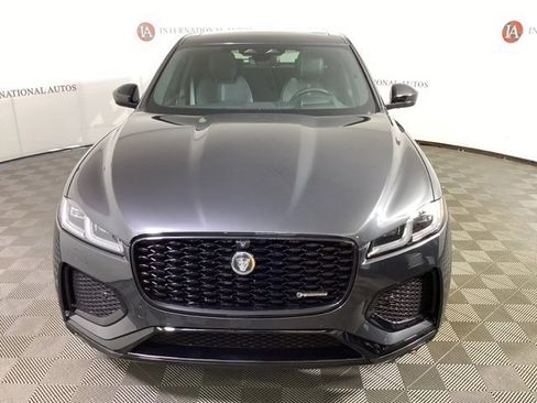 Certified 2025 Jaguar F-PACE R-Dynamic S image 8