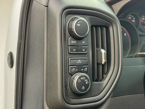 Used 2019 Chevrolet Silverado 1500 Custom Trail Boss w/ Custom Convenience Package image 28