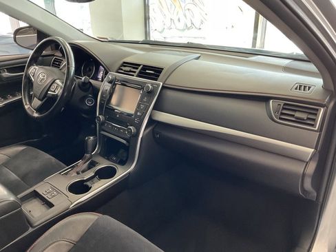 Used 2016 Toyota Camry XSE image 16