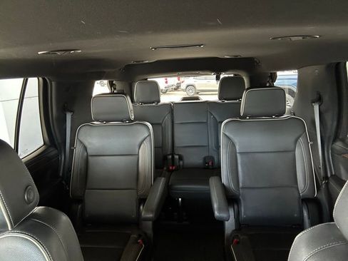 Used 2023 Chevrolet Tahoe Premier AWD/4WD image 27