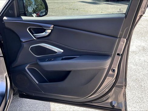 Used 2025 Acura RDX SH-AWD image 24