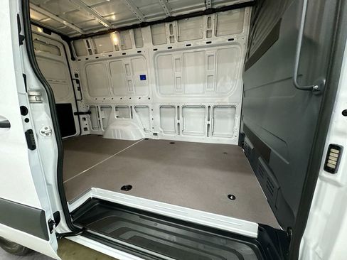 Used 2026 Mercedes-Benz Sprinter 2500 image 25