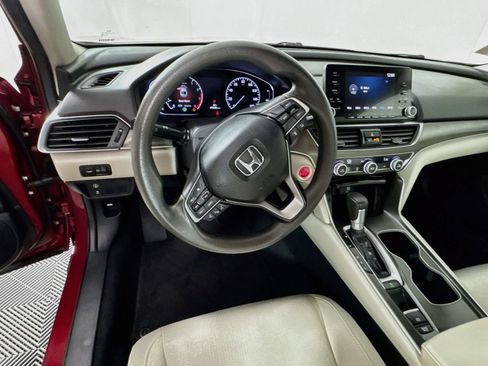 Used 2018 Honda Accord LX image 11