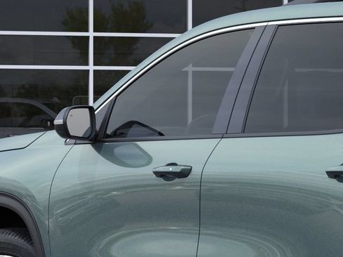 New 2027 Chevrolet Traverse LT w/ Sun and Wheel Package FWD image 12