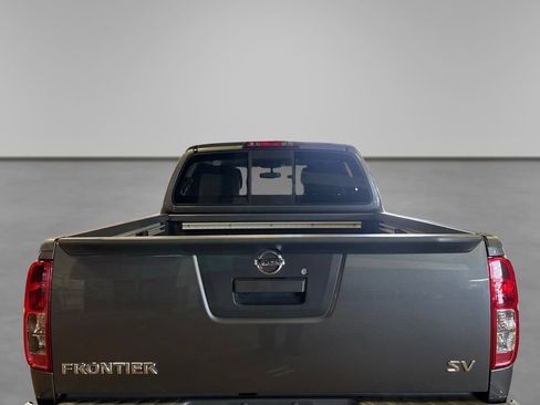 Used 2020 Nissan Frontier SV RWD image 18