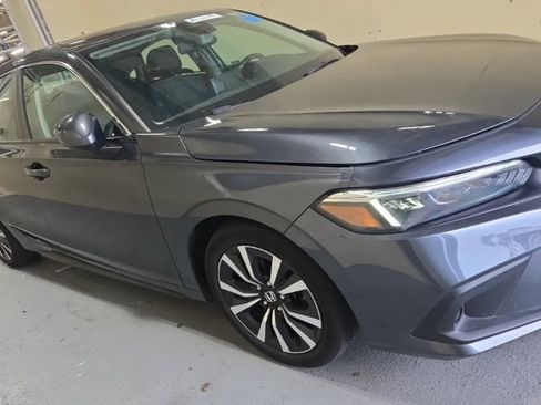 Used 2023 Honda Civic EX-L image 3