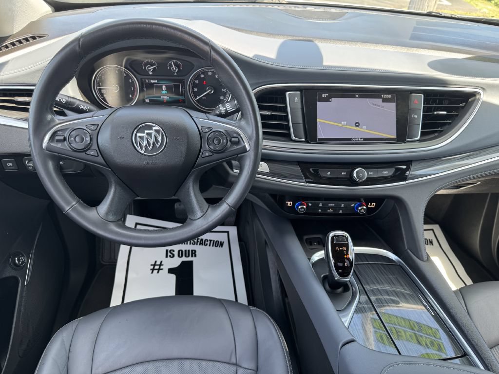 Used 2018 Buick Enclave Essence FWD image 13