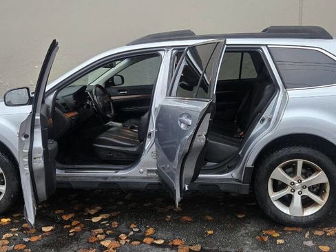 Used 2013 Subaru Outback 2.5i Limited image 9