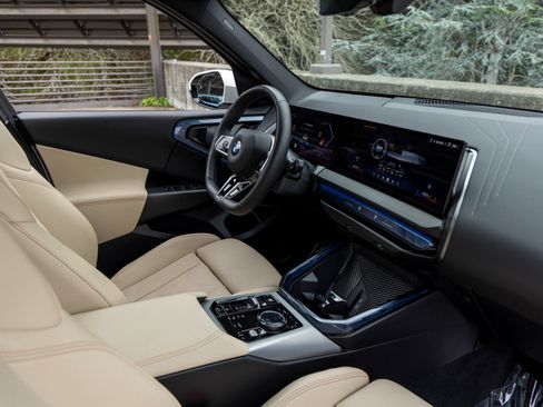 Used 2025 BMW X3 xDrive30i w/ M Sport Package image 48