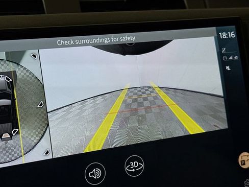 Certified 2025 Land Rover Defender 110 X-Dynamic SE image 17