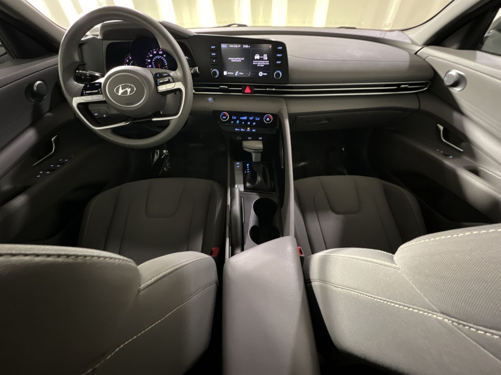 Used 2021 Hyundai Elantra SEL FWD image 28