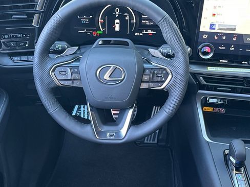 New 2026 Lexus TX 500h AWD image 11