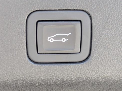 Used 2023 GMC Yukon XL AT4 w/ AT4 Premium Package AWD/4WD image 16