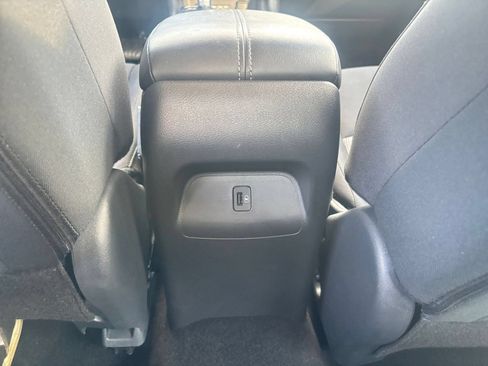 Used 2025 Nissan Sentra SV FWD image 22