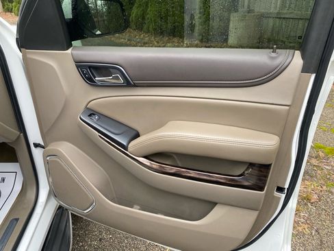 Used 2015 GMC Yukon SLT w/ HD Trailering Package image 28