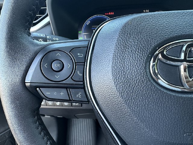 Used 2025 Toyota RAV4 XSE w/ Advanced Technology Package AWD/4WD image 25