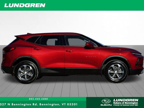 Used 2024 Chevrolet Blazer LT image 2