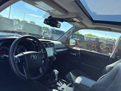 Used 2023 Toyota 4Runner TRD Off-Road Premium w/ Off Road Premium Plus Package AWD/4WD image 24