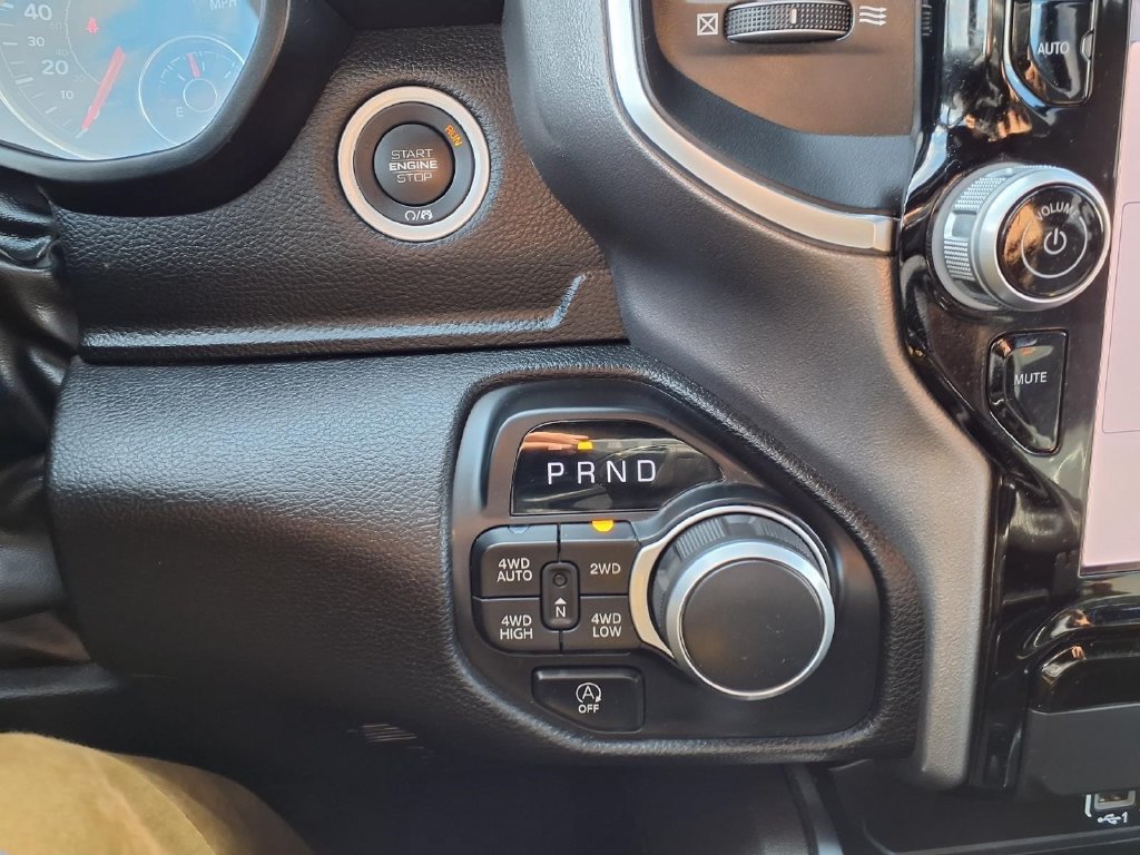 Used 2025 RAM 1500 Big Horn AWD/4WD image 9