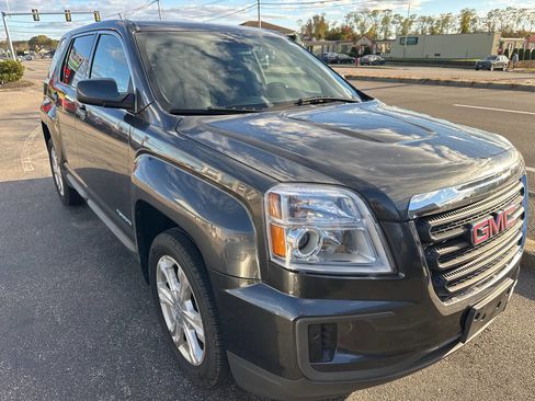 Used 2017 GMC Terrain SLE image 3