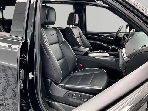 Used 2024 Cadillac Escalade Sport AWD/4WD image 7