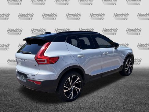 Used 2022 Volvo XC40 T5 R-Design w/ Advanced Package AWD/4WD image 10