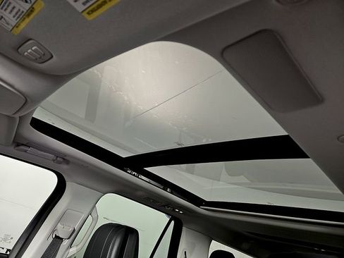 New 2025 Lincoln Navigator L Reserve AWD/4WD image 15