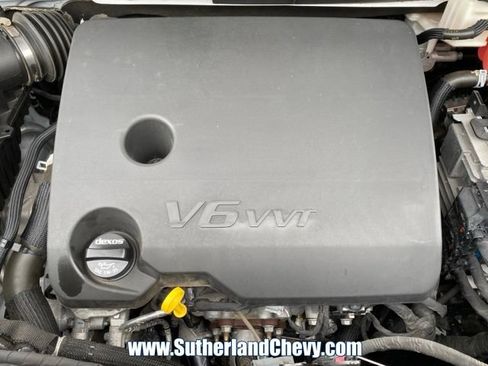 Used 2024 Buick Enclave Essence FWD image 50