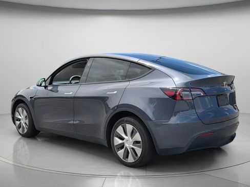 Used 2023 Tesla Model Y Long Range AWD/4WD image 4