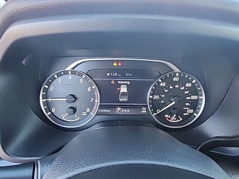 Used 2022 Nissan Titan SV image 10