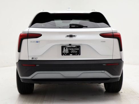 Used 2024 Chevrolet Blazer EV LT image 8