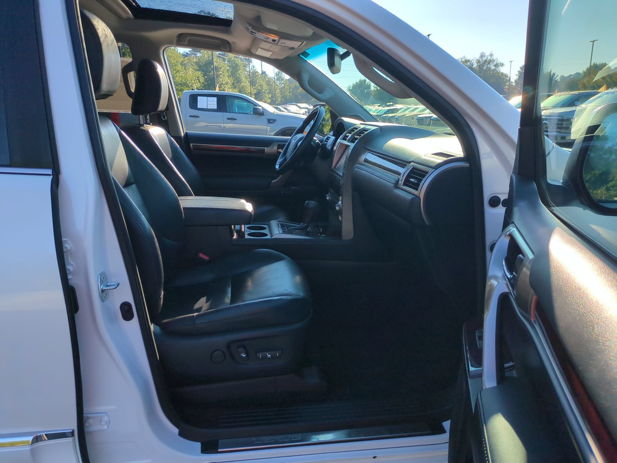 Used 2019 Lexus GX 460 Premium AWD/4WD image 39