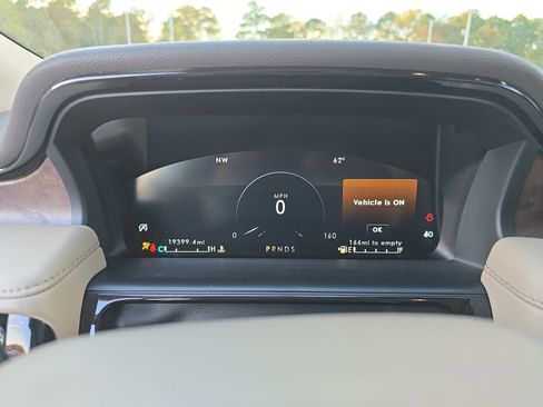 Used 2023 Lincoln Nautilus Reserve w/ Cargo Utility Package image 18