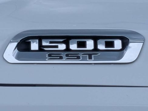 Used 2025 RAM 1500 Big Horn AWD/4WD image 11
