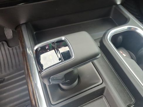 Used 2024 GMC Sierra 1500 Elevation image 20