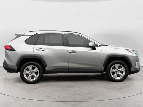Used 2021 Toyota RAV4 XLE w/ XLE Grade Weather Package AWD/4WD image 4