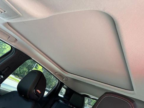 Certified 2025 Nissan Kicks SR w/ SR Premium Package FWD image 17