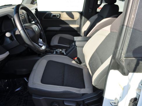 Used 2022 Ford Bronco Wildtrak image 48