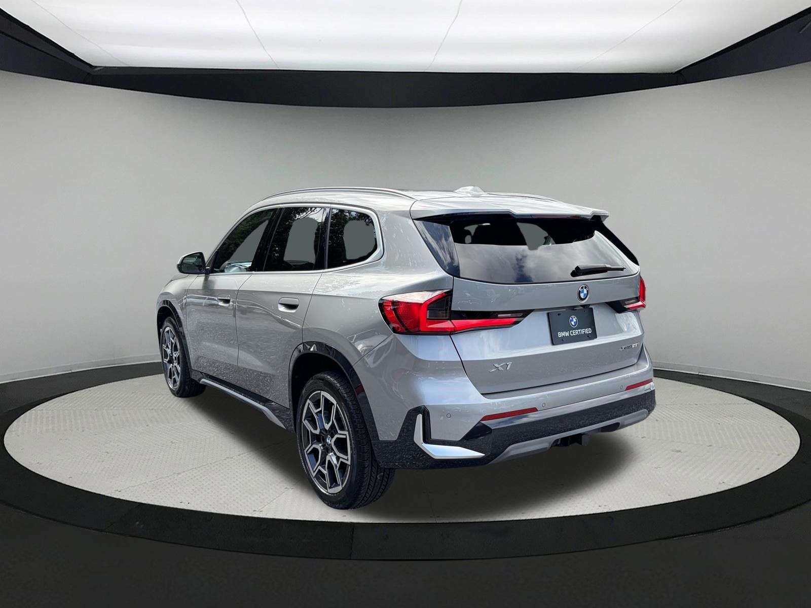 Certified 2024 BMW X1 xDrive28i w/ Convenience Package AWD/4WD image 4