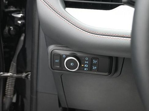 Certified 2025 Ford Explorer Active w/ Active Comfort Package AWD/4WD image 11