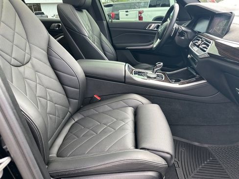 Used 2023 BMW X5 xDrive40i w/ Premium Package AWD/4WD image 14